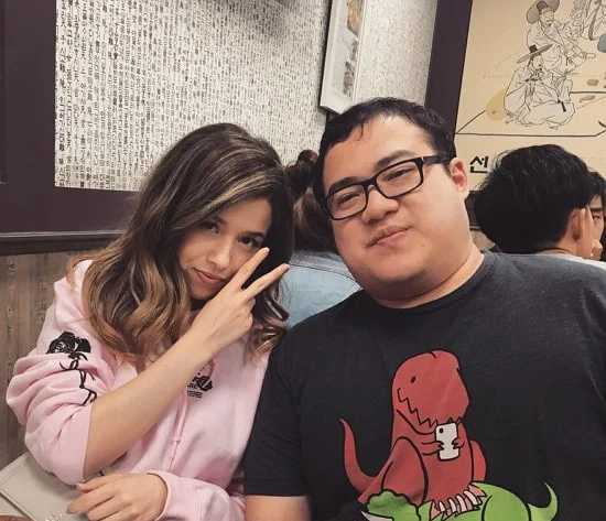 pokimane with her father